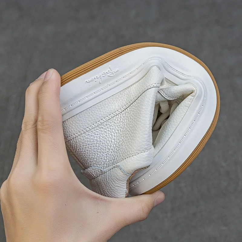 DRKANOL Fashion Women High Top Board Shoes Concise Solid Color Genuine Cow Leather Flat Shoes Autumn Winter Warm Casual Sneakers