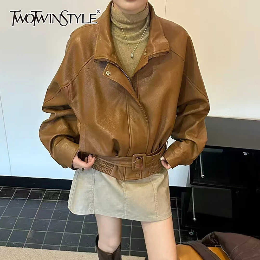 

TWOTWINSTYLE однотонная шикарная куртка с поясом, женская свободная куртка с лацканами и длинными рукавами в американском стиле ретро, осенняя модная новинка