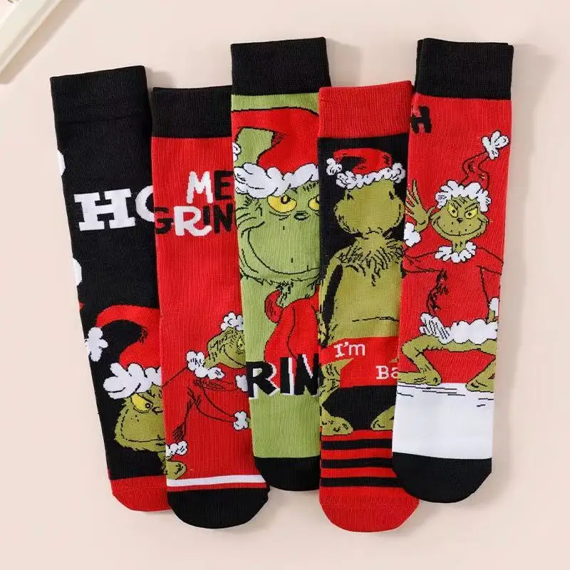 5 Paar Weihnachtssocken mit Anime-Charakter-Druck für Damen, kurze Socken für Feiertage und Partys, modische Baumwoll-Freizeitsocken – Detail 1