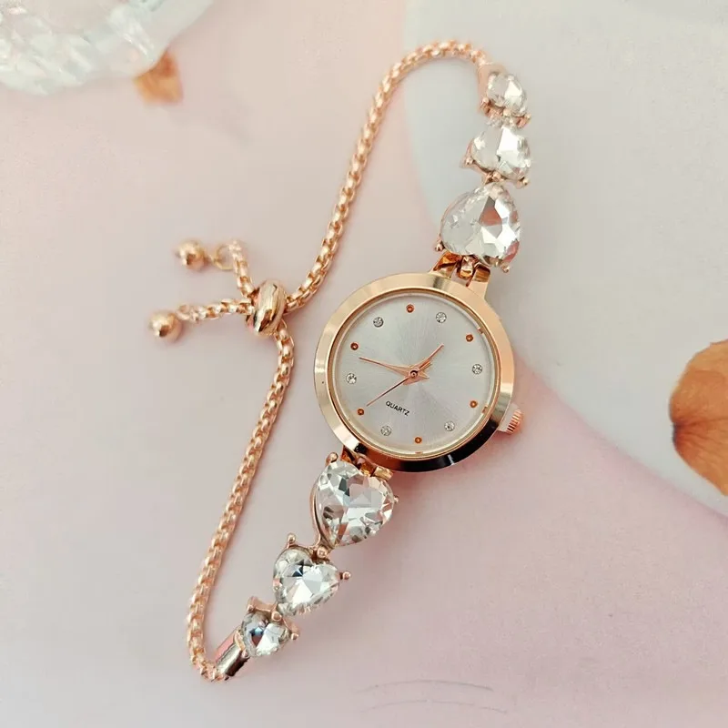 2025 Orologio da donna con bracciale con diamanti Love, stile college, moda, pigro, design personalizzabile