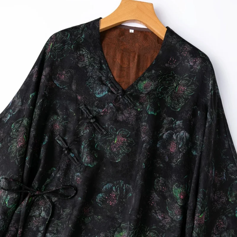 Birdtree, 24MM 100% Silk Jacquard Satin Tshirt, Raglan Sleeve, Slanted Collar, Women Floral-luo Xiangyunsha 2026 Shirt T66010JF