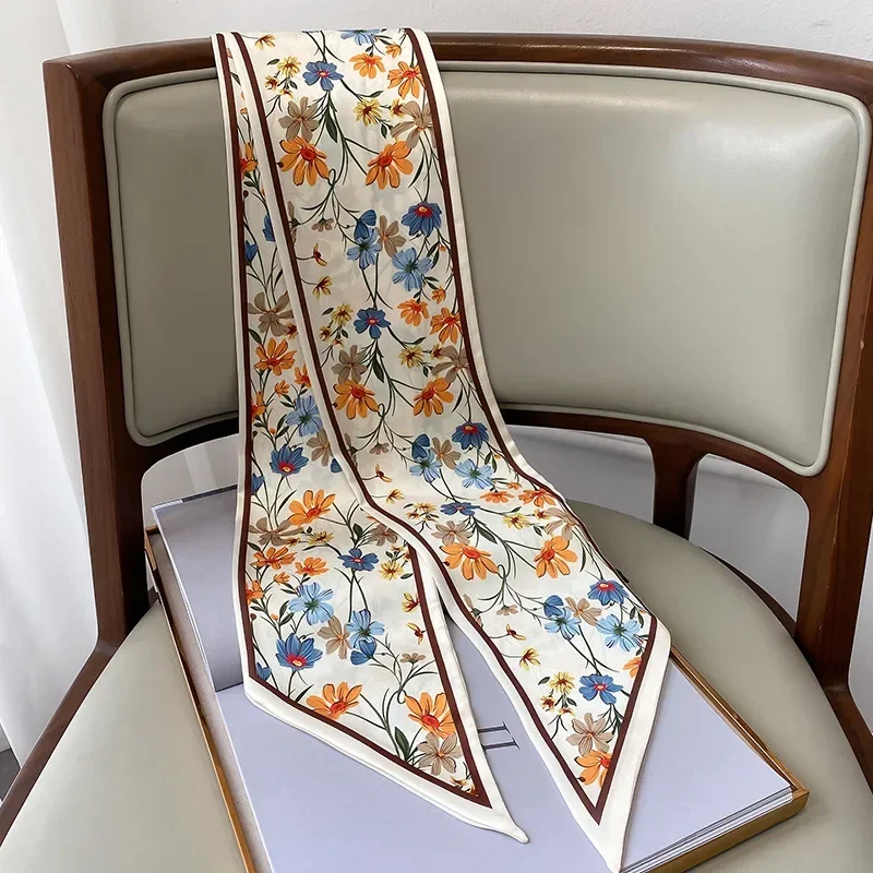 Frühling/Sommer Eleganter, stilvoller, leichter Blumen-Schal mit diagonalen Ecken für Damen, Geldbörse, Streamer, weiches Satin-Halstuch