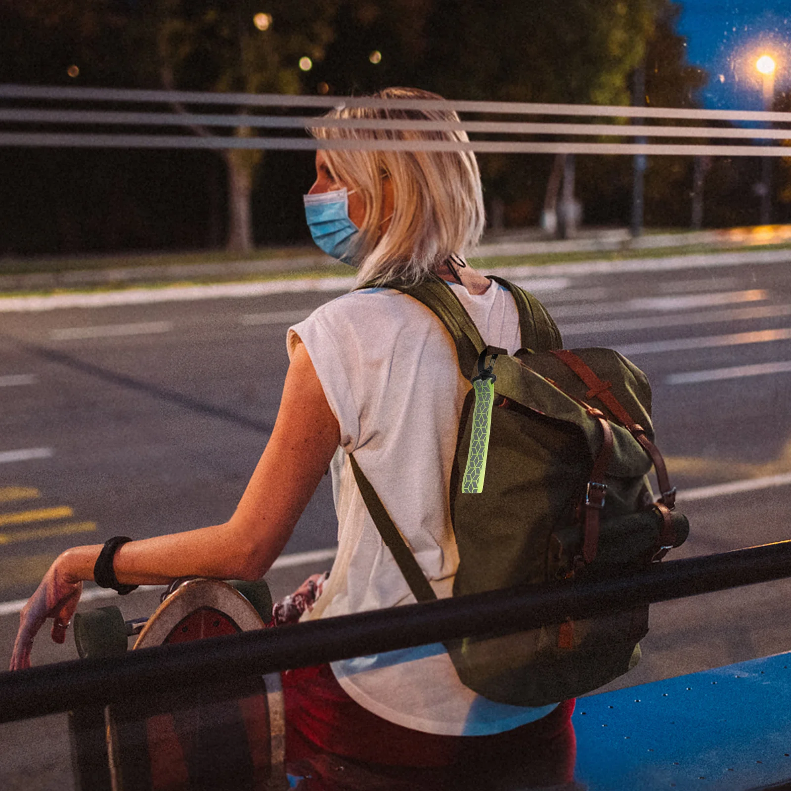 

3Pcs Reflective Keychain Pendants High Visibility Safety Reflector Tags for Running Cycling Backpack Use Reflective Pendants