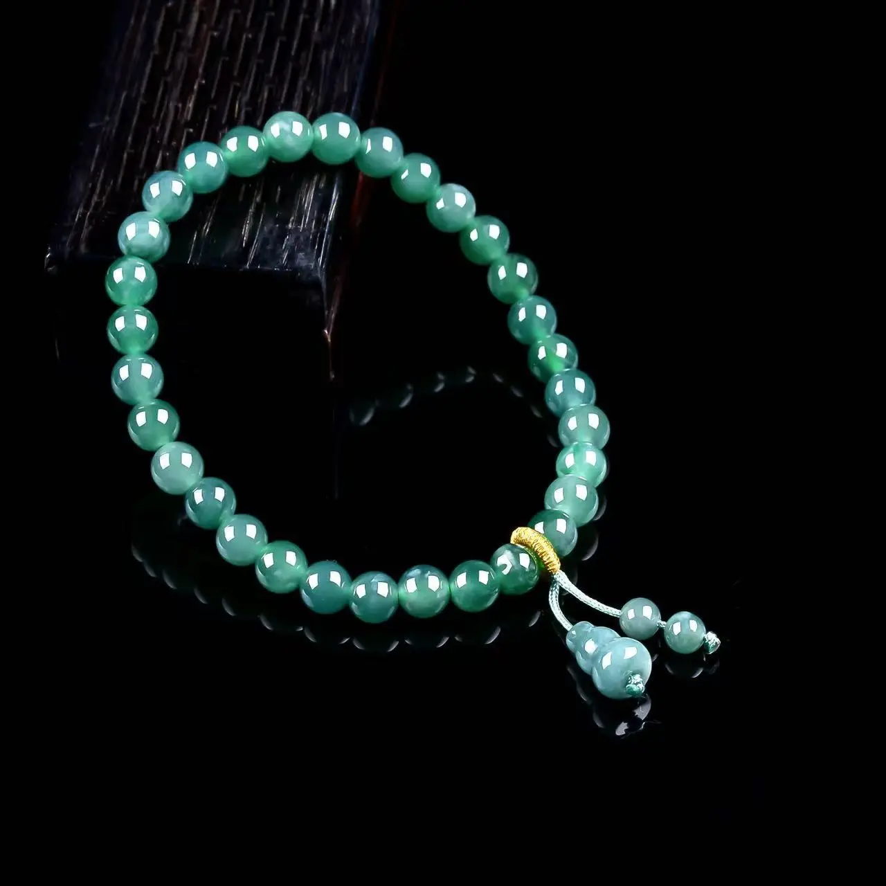 Natural Jadeite Gourd Bracelet With Delicate Jade Quality Water Head Foot Exquisite And Gentle Handheld Jewelry For Women's Gift