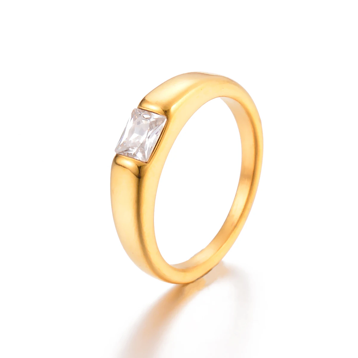 Minimalist Women\'s Ring with Cubic Zirconia Simple Elegant Female Golden Finger Accessory Charm Stainless Steel Jewelry