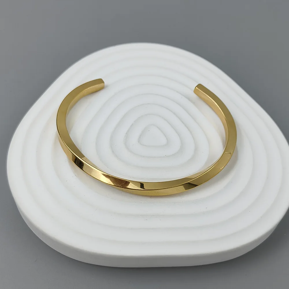 Punk style Mobius ring stainless steel gold-plated ladies bracelet, high quality waterproof metal bracelet, party jewelry