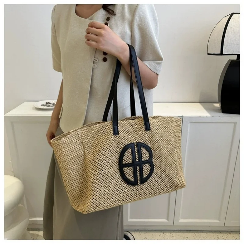 

Large Capacity Straw Knitting Tote Bag Women Handmade Ethnic Style Casual Beach Shoulder Handbag 2025 Designer Hollow out