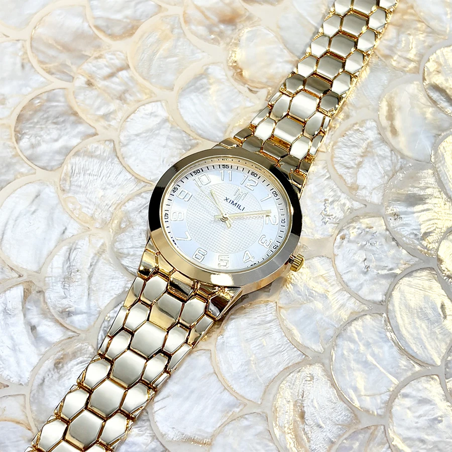 Snake - Inspired Strap Grand Watch for Women: Luxurious and Striking Accessory