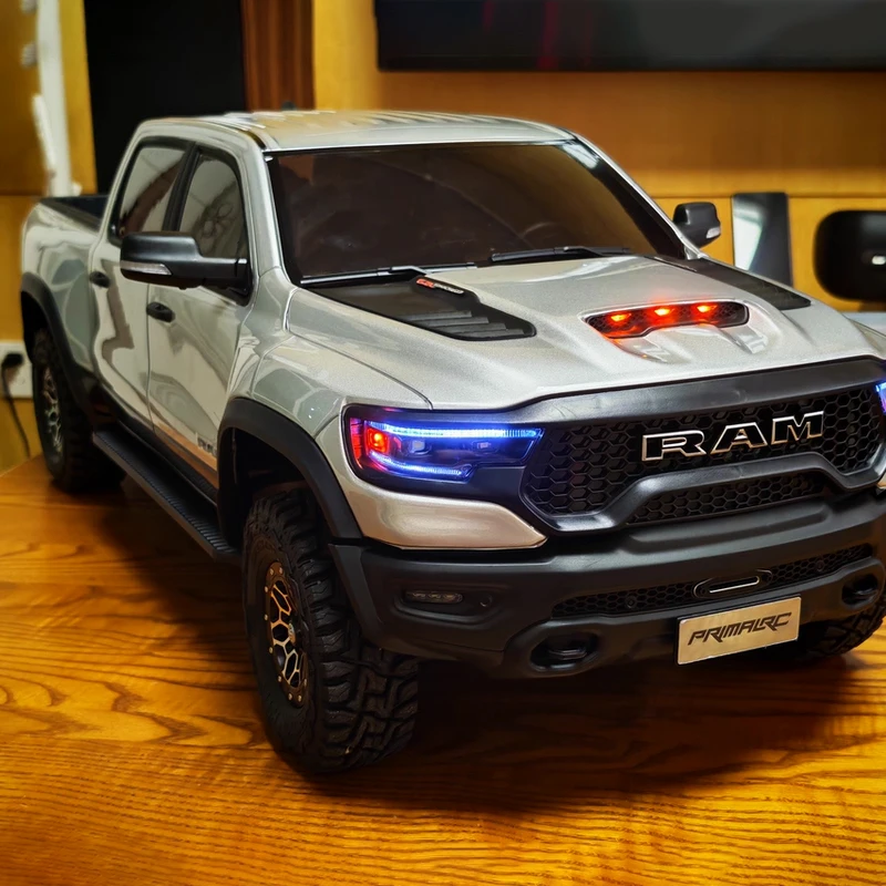 جديد الرعد دودج تيرانوصور رام 1500 محاكاة 1/8 التحكم عن بعد الكهربائية 4wd تسلق مركبة لاقط على الطرق الوعرة مركبة