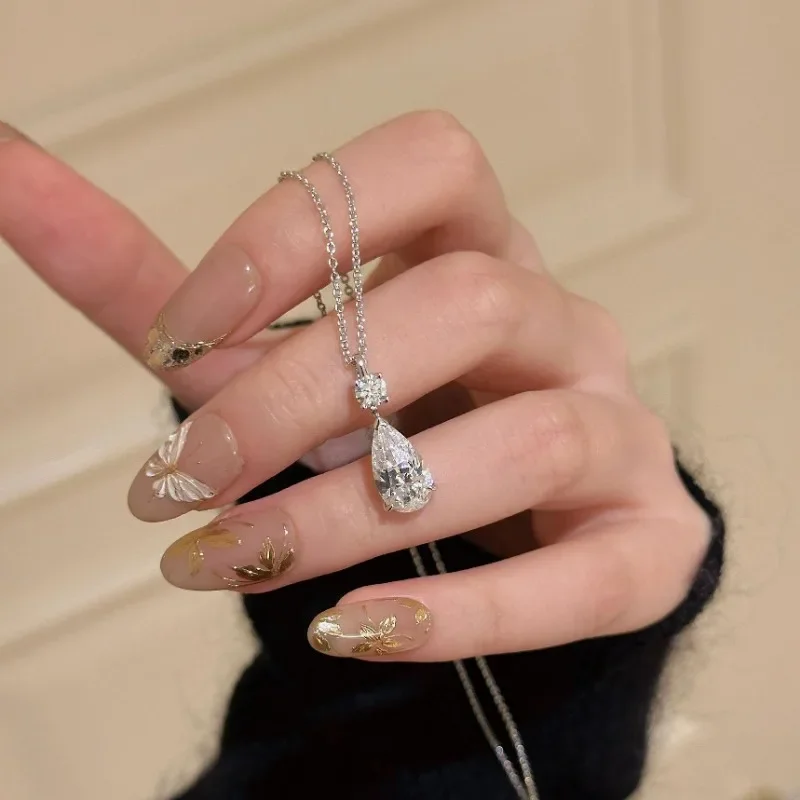 

Уникальное чувство роскоши, простые модные цепочки на воротник, легкие роскошные серебряные ожерелья 925, сверкающие ожерелья в форме капель воды, ювелирные изделия