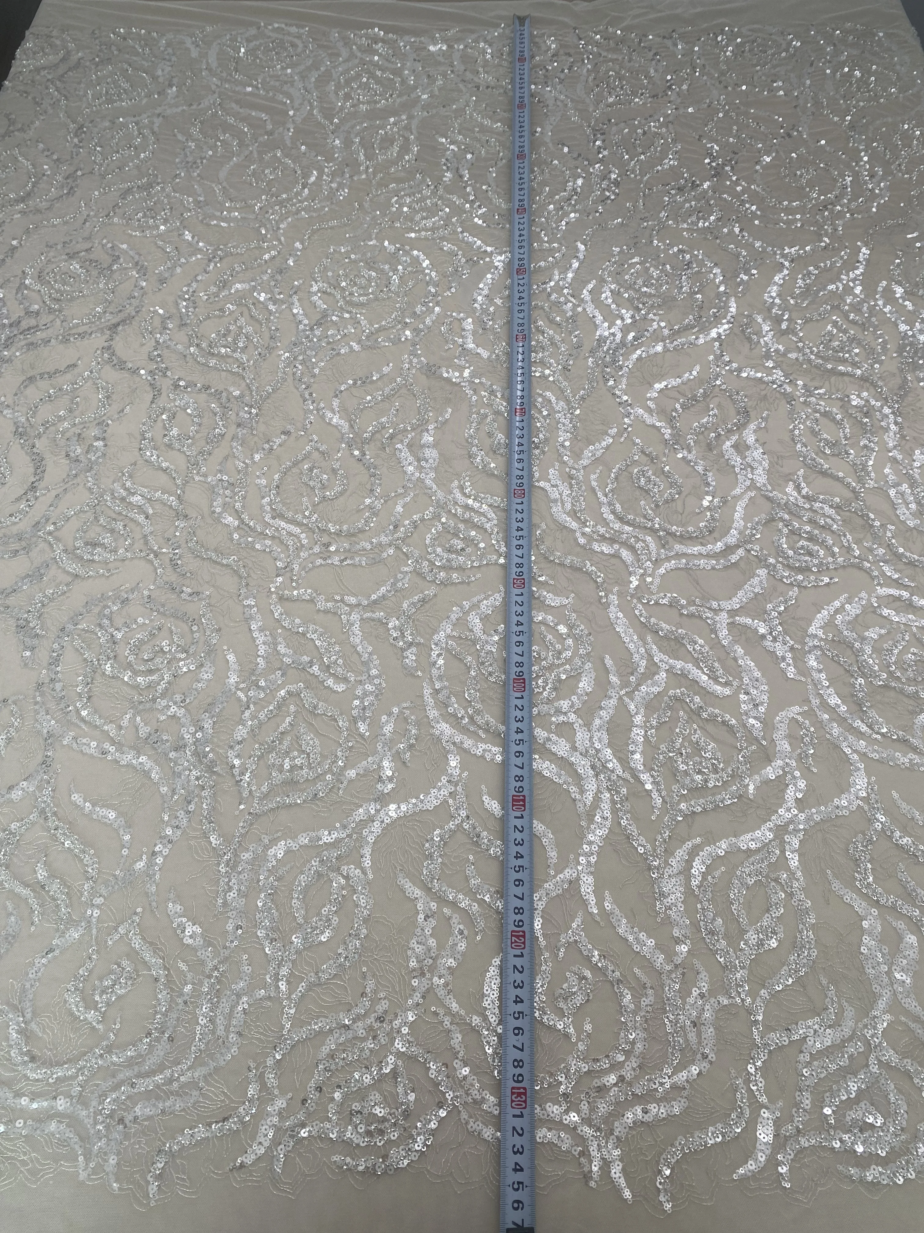 Tessuto di pizzo con perline p - Embroidery Rose recensione e prezzo