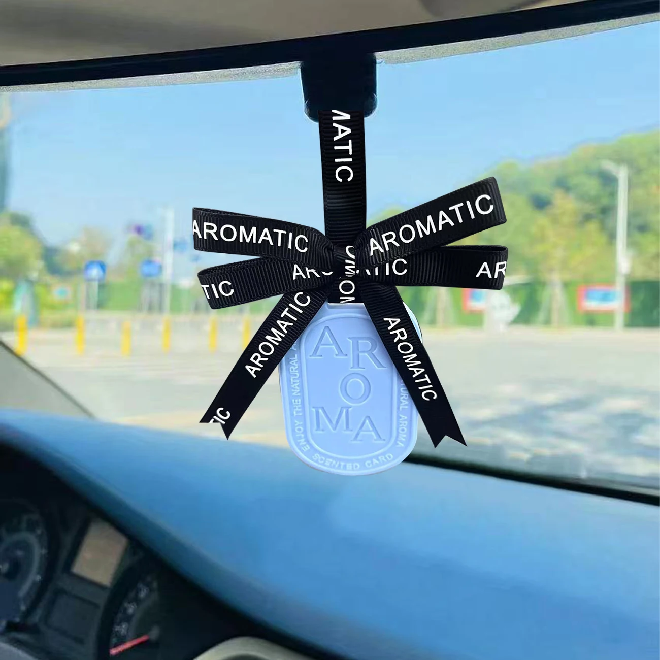 1pcs Black Ice Car Fragrance Car Soild Aromatherapy Car Aromatherapy Card Pendant Car Air Purifying Perfume Fragrance In Car