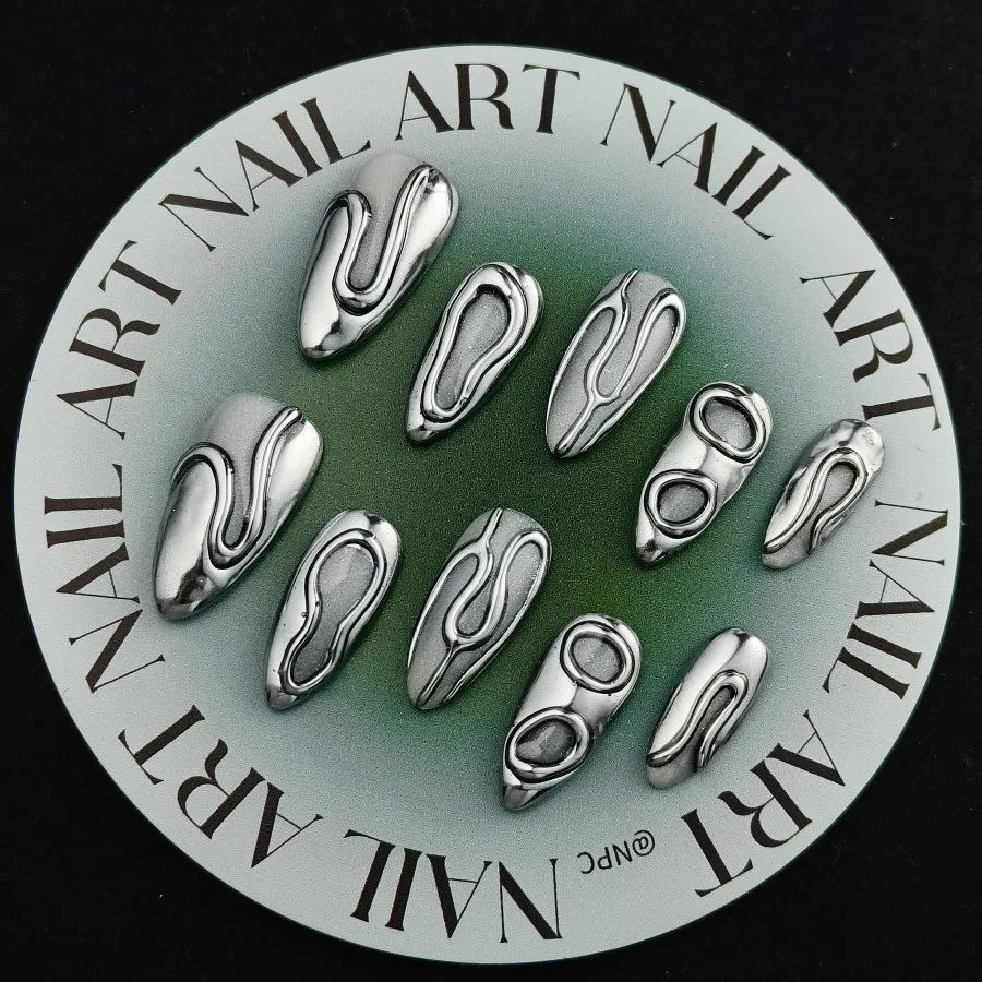مجموعة مكونة من 10 قطع مع أظافر صناعية مضغوطة يدويًا وأظافر صناعية معدنية وبدلة أظافر صناعية فضية، مناسبة لحفلات نهاية الأسبوع
