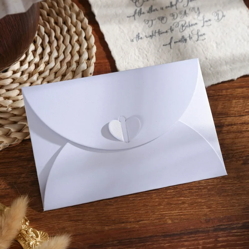 Luxury Pearlescent Paper Envelopes With Heart Shape Buckle Creative Foldable Business Wedding Invitation Packaging Envelopes - view 4