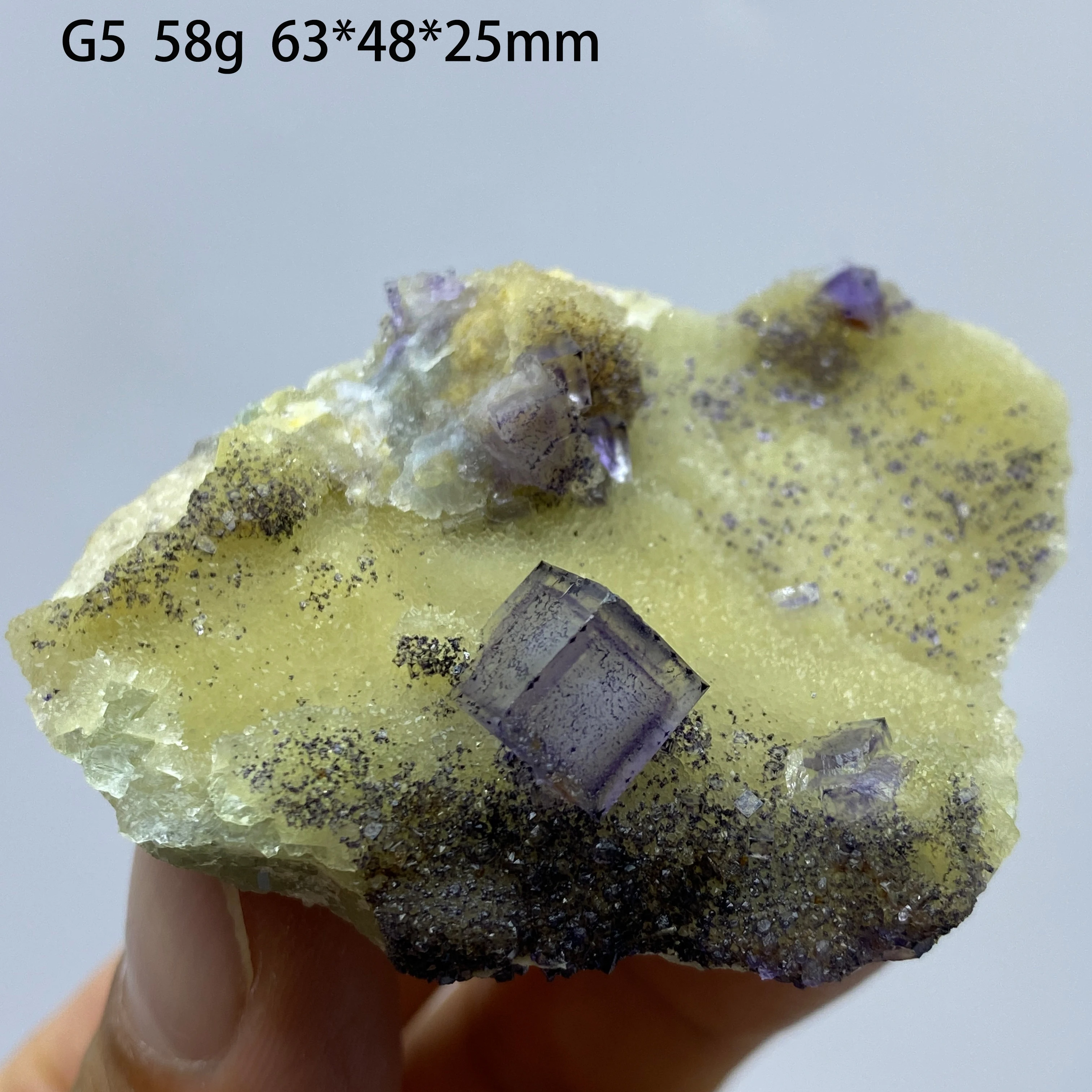 Fluorite naturelle à bords violets 100% pure, spécimen minéral original pour l'enseignement, pierre de guérison Reiki, décoration intérieure, provenance Guizhou