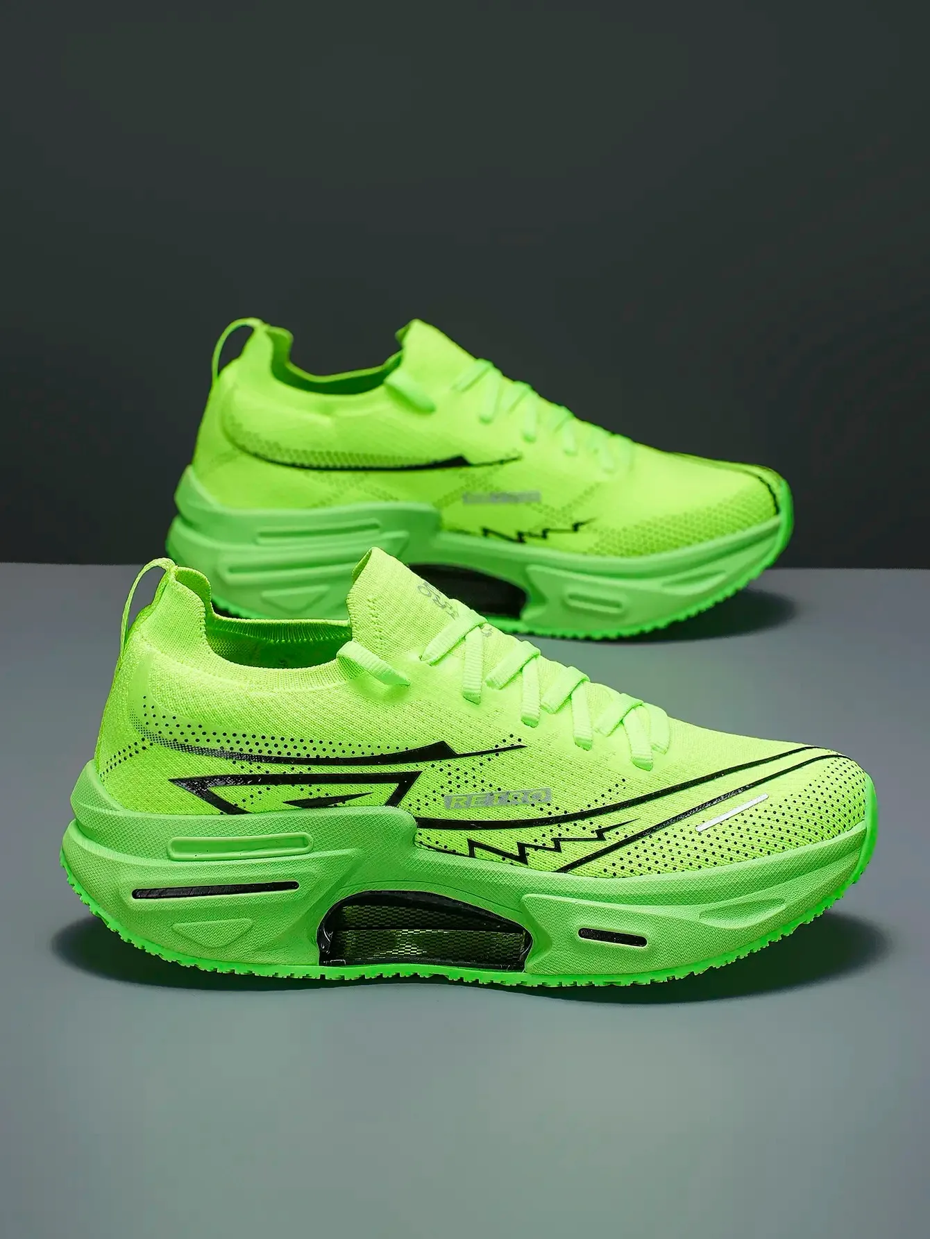 

Новинка 2023 года, кроссовки для бега для пар, амортизирующая карбоновая пластина, спортивная обувь для гоночного марафона, удобная нескользящая спортивная теннисная обувь