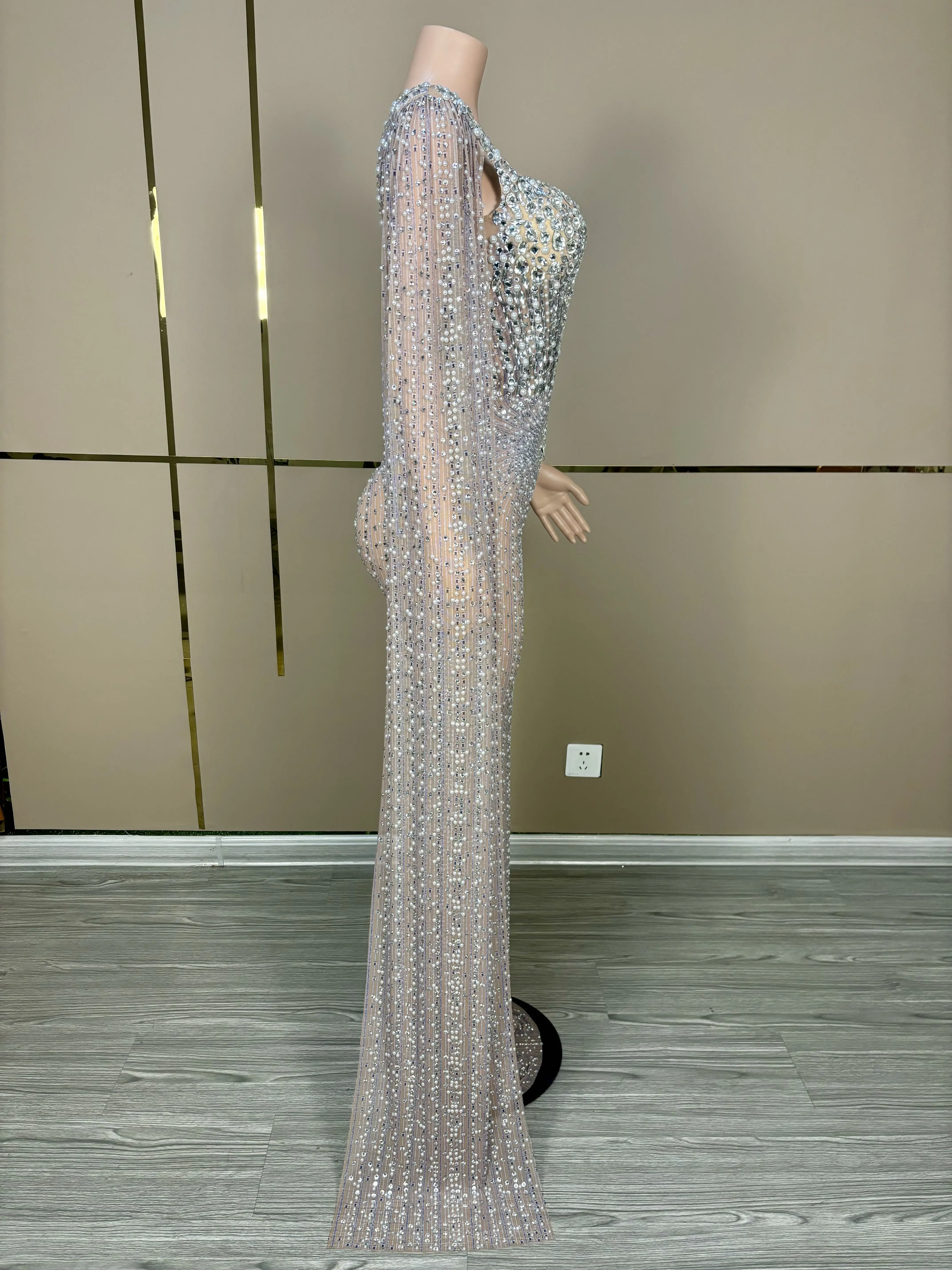 High-quality V Low-cut Off-shoulder Long-sleeved Slim Long Dress Diamond-embellished Tight-fitting Floor-length Women Sexy Dress