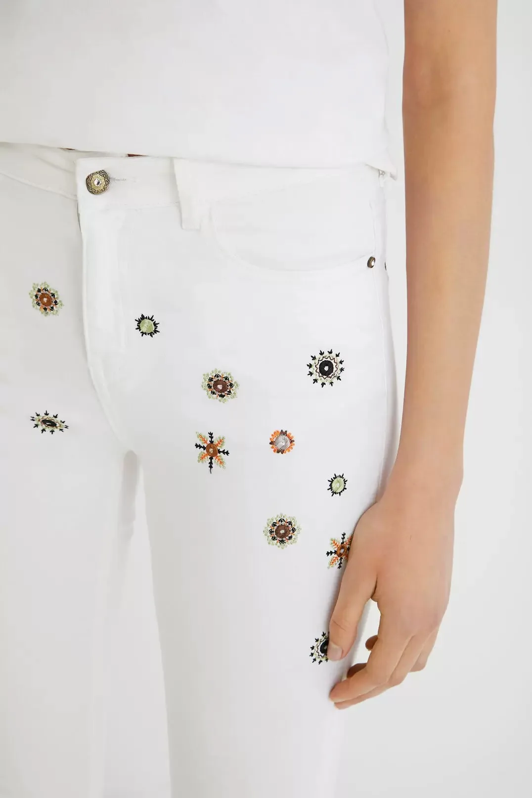 European and American new Spanish original women's jeans with sequins, embroidery, elastic, tight fitting, pure white leggings