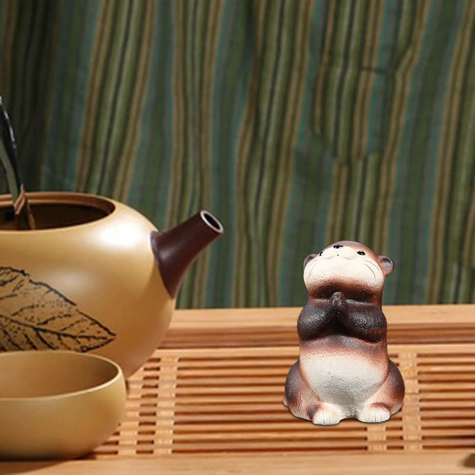 Small Otter Tea Pet Statue Tea Ceremony Miniature Cute Mini Otter Figurine for Cabinet Living Room Bathroom Bookshelf Home