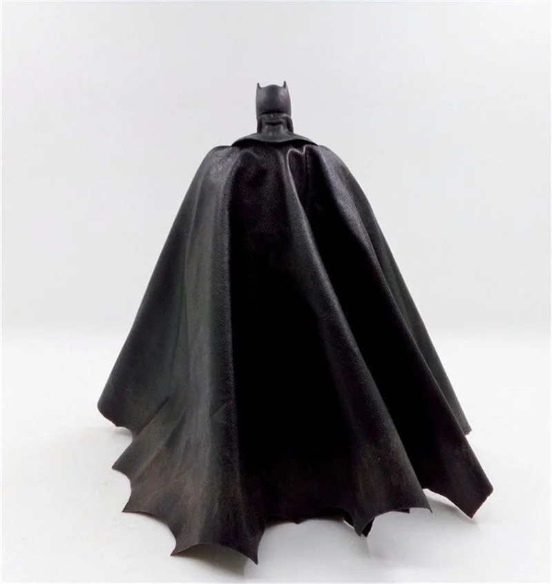 Mezco One 12-Rüstung Batman Actionfigur Batman Figur Bruce Wayne Joker Figur Sammlerstück Modell Spielzeug Geschenk Anime Auf Lager – Detail 5