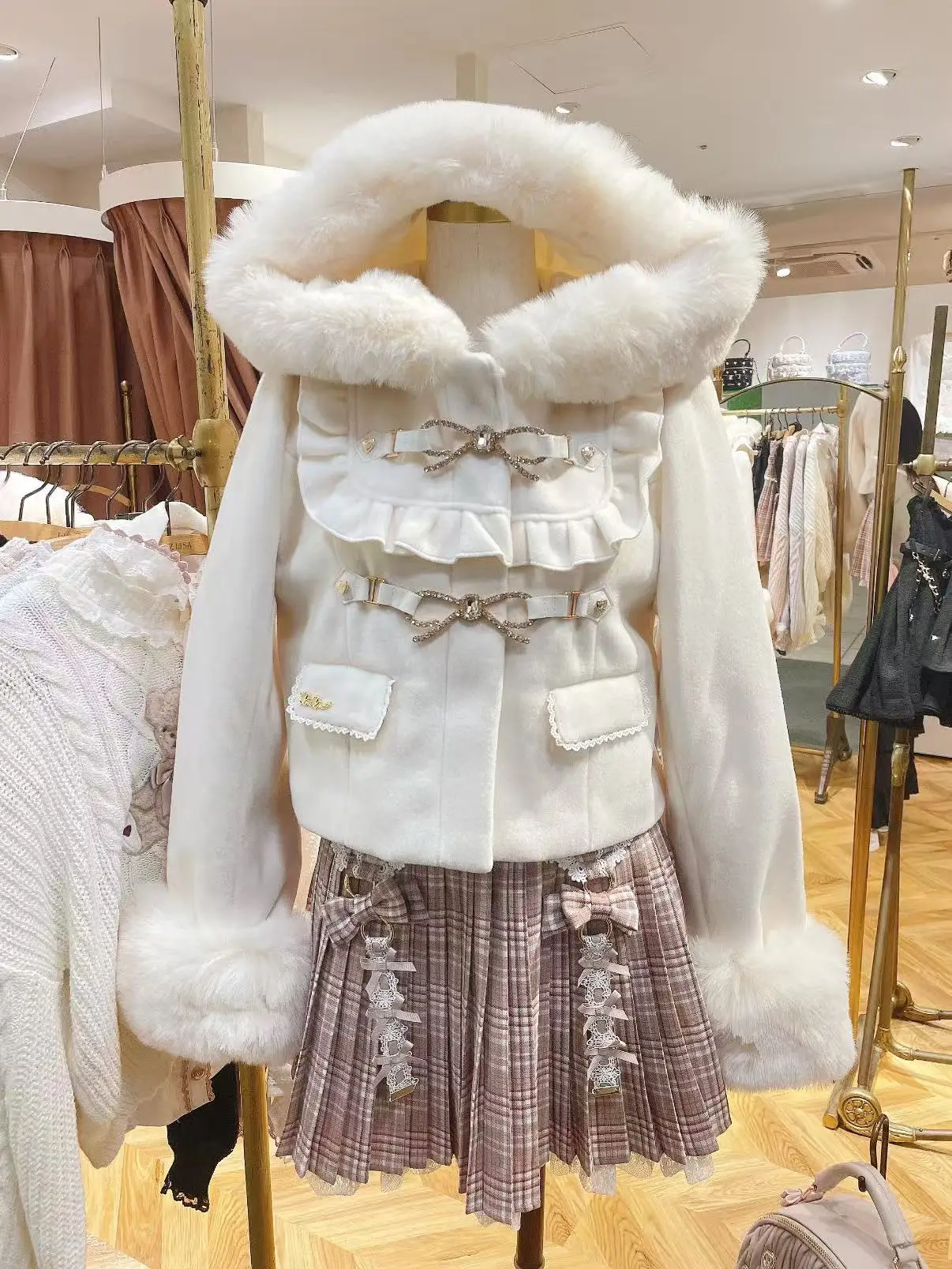 

2025 Winter Clothes French Sweet Design Bowknot Hooded Coat Japanese Cute Girls Women Heart Button Short Thick Woolen Coat