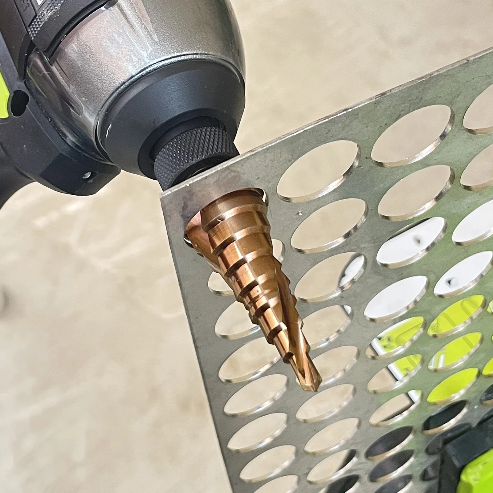 Free Shipping HSS M35 Cobalt Step Drill Bits 4-12/4-20/4-32mm Hole Saw Kit Spiral Groove Triangle Hex Shank For Stainless Steel