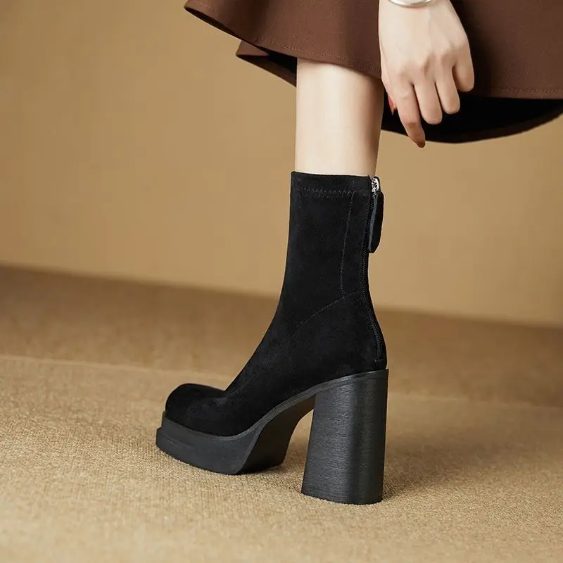 รองเท้าบูทส้นสูงหนังแท้สำหรับผู้หญิง รุ่นใหม่สำหรับฤดูหนาว สไตล์เกาหลี กันน้ำ พื้นหนา