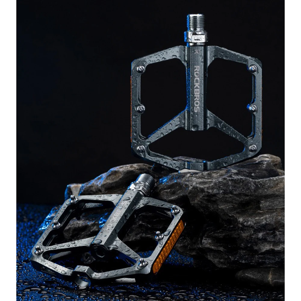 ROCKBROS Bicycle Universal Foot Pedals Aluminum Alloy Anti-slip MTB Road Mountain Reflective Film Bike Bearing Cycling Pedals