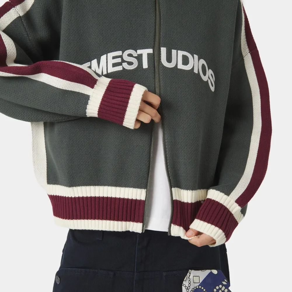 Retro contrastante malha cardigan camisola outono e inverno moda feminina carta bordado solto macio quente diário jaqueta casual