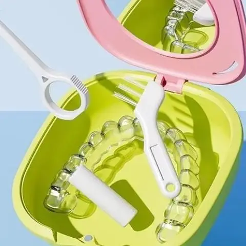 

Portable Mouth Guard Box Retainer Case With Drain Basket Oral Cleaning False Teeth Denture Storage Box Teeth Aligner Braces Box