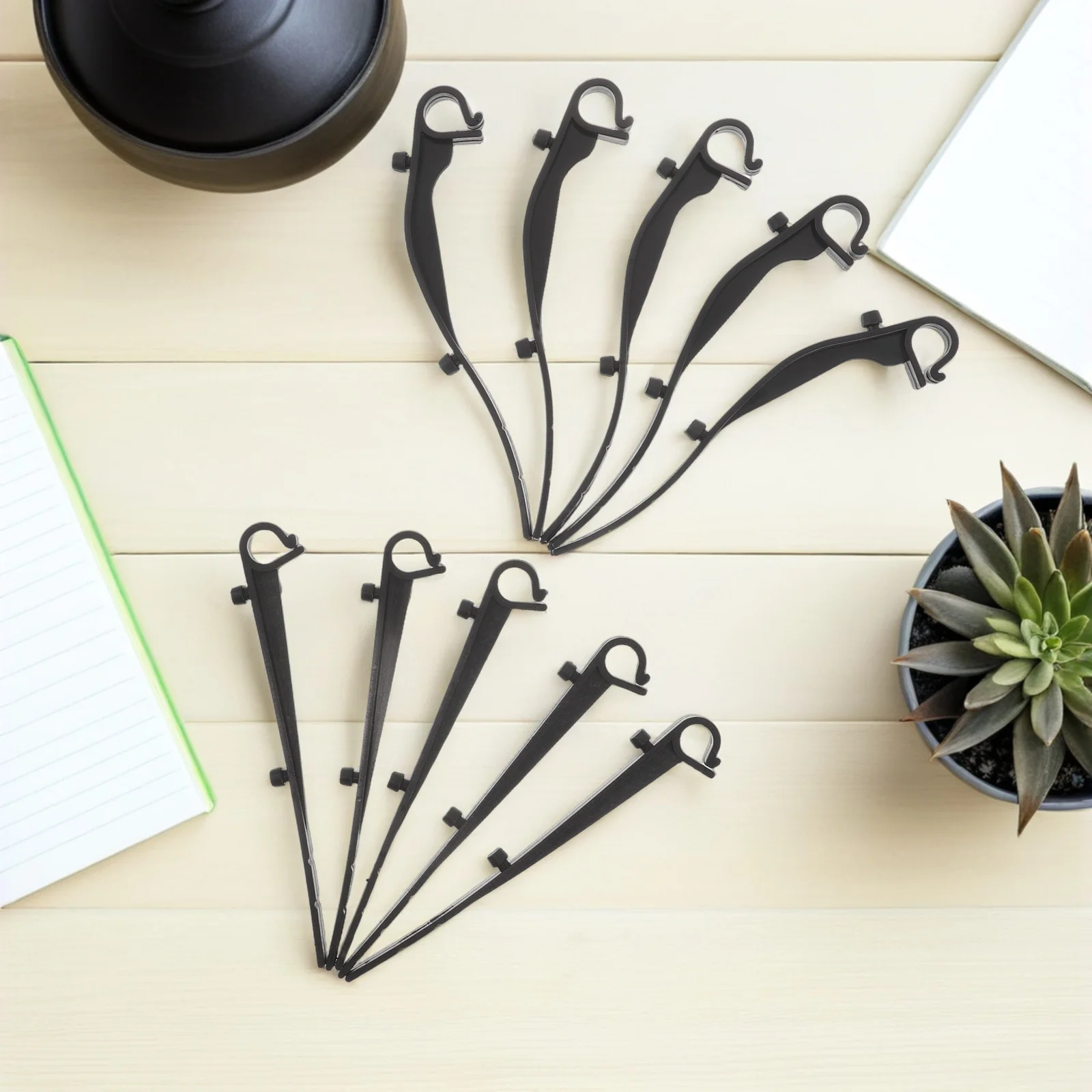 40Pcs Windproof Gutter Clips Plastic Fixing Fasteners for Gutter Mesh Protection Leaf Guard Screen Universal Fit Residential