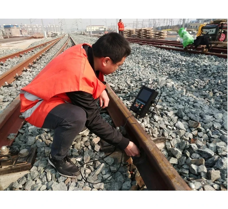 Railway Detection With Rail Welding-seam Purposed Tandem Scanner Digital Ultrasonic Flaw Detector