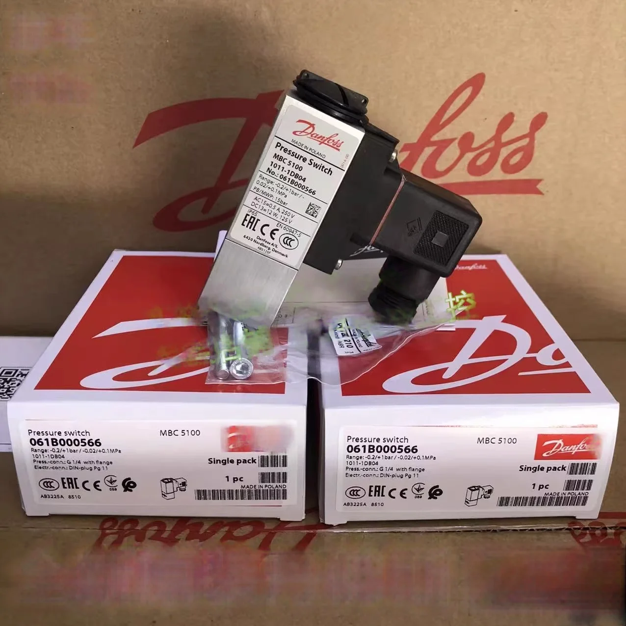 

MBC5100 (061B000566) MBC5100 (061B110866) MBC5180 (061B128066) New for Foss pressure switches: MBC5100 (061B000466)