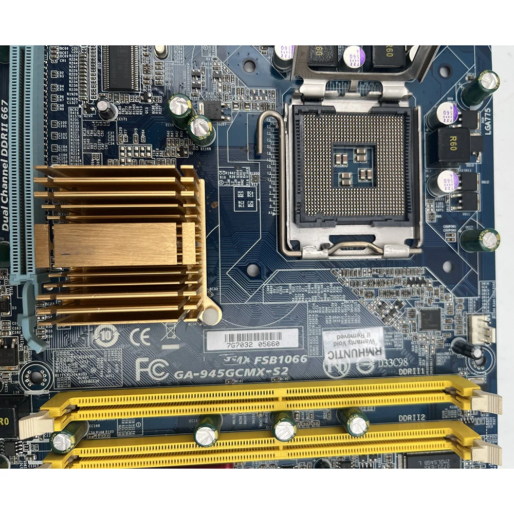 Desktop Motherboard GA-945GCMX-S2 Works Perfectly