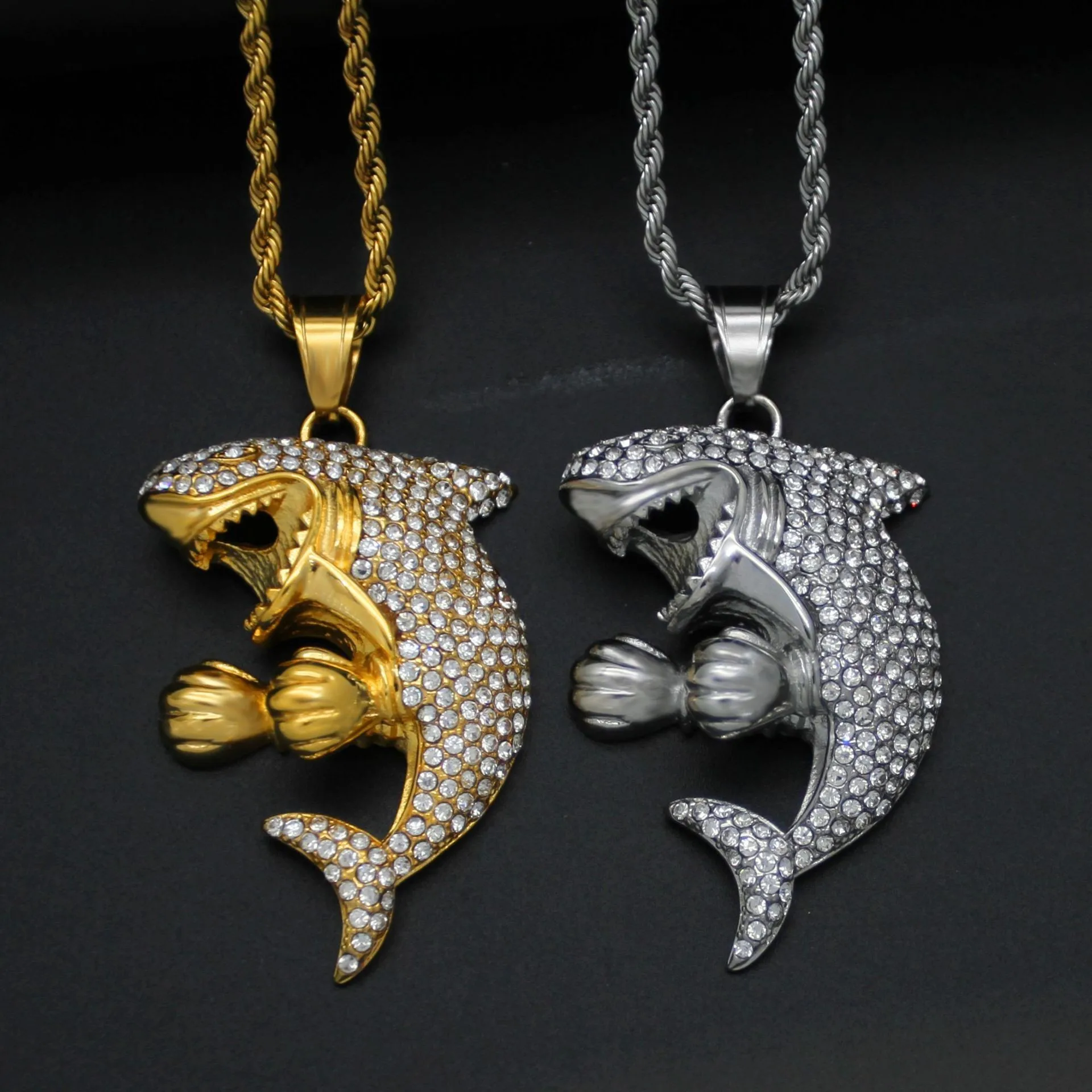 

New Full Rhinestone Boxing Shark Personality Alloy Pendant Necklace Hip Hop Funny Pendants Neck Chain Men Women Accessory