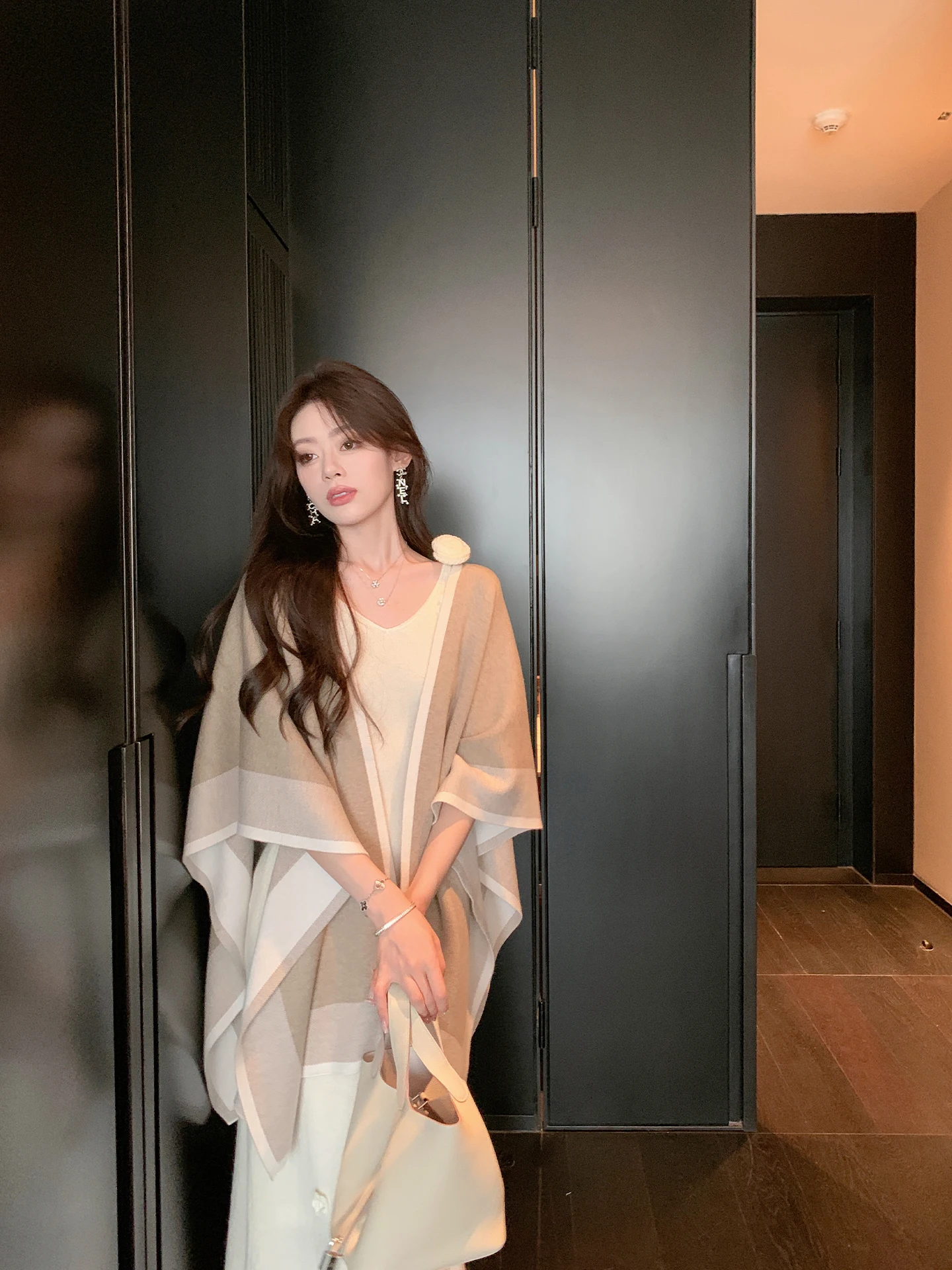 

ByYou Winter 2025 Women's Knitted Woolen Cloak Cardigan Outerwear Soft Korean Sle Commute Faion Color Regular Length