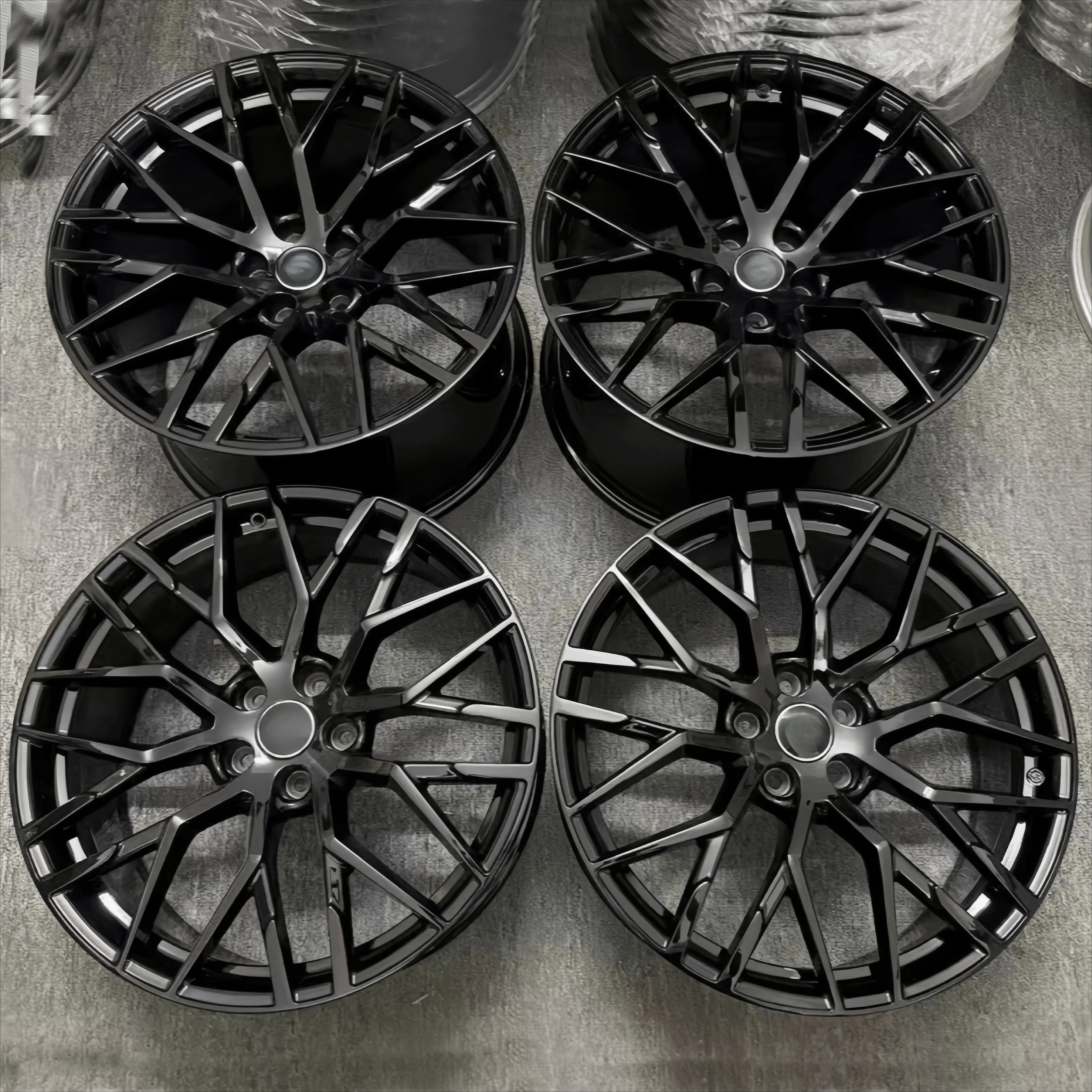 Suitable R8 20-Inch…