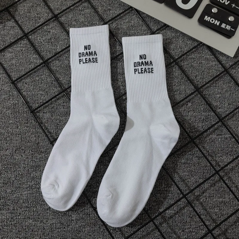 Chaussettes blanches simples pour hommes et femmes, lettres de rue européennes et américaines, chaussettes de sport hip hop style collège