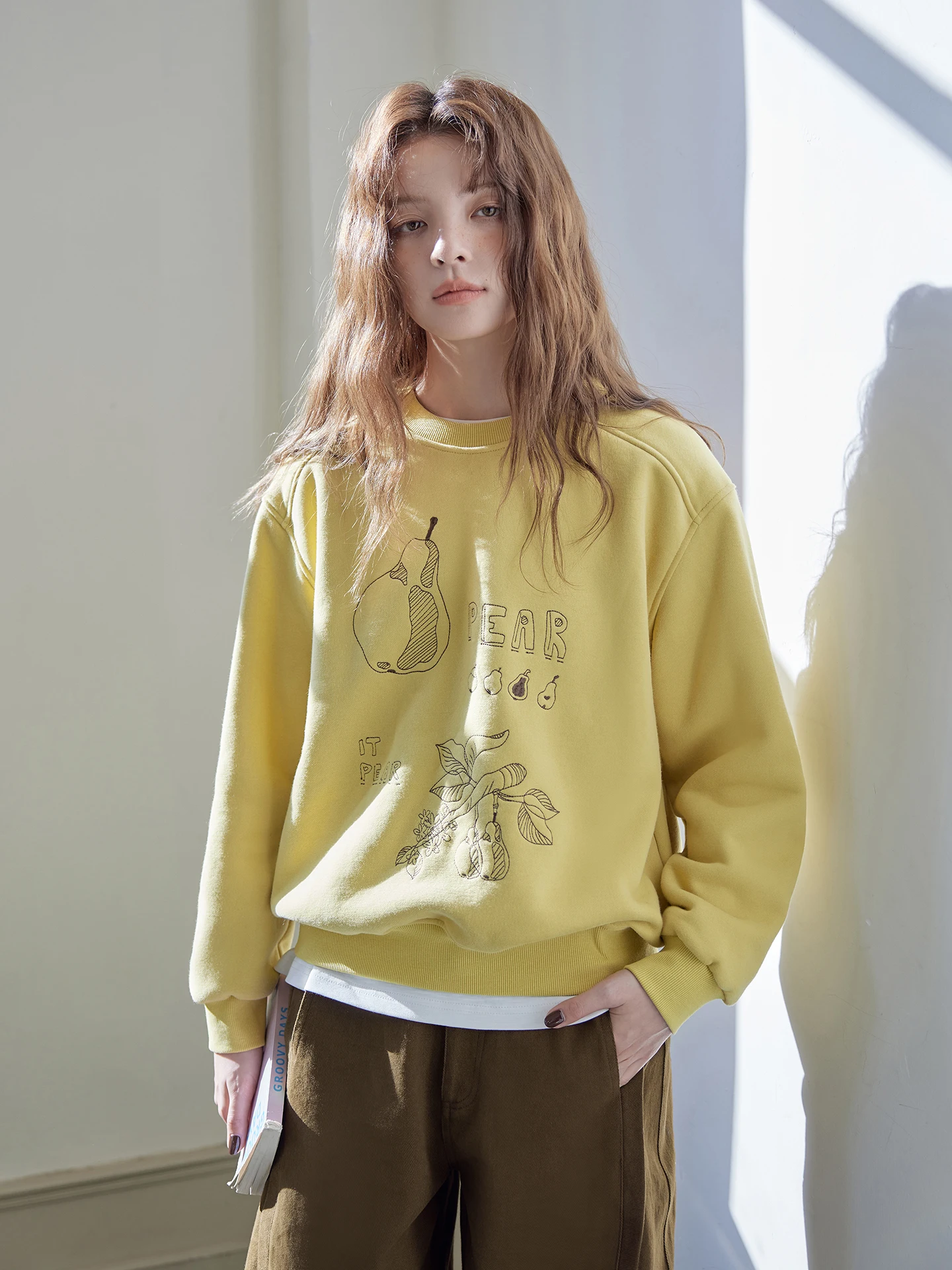 

Женская зимняя толстовка Mlife Warm Yellow с вышивкой, на флисовой подкладке, утепленная, оверсайз, комфортная, стройнящая, с капюшоном