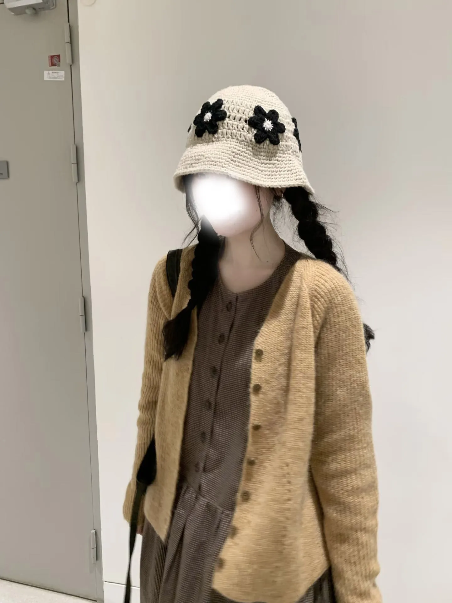 Early Taste Knitted Cardigan And Plaid Dress Two-Piece Set for Women Autumn Warmth Fashion Retro Style High Waist V-Neck Butt...