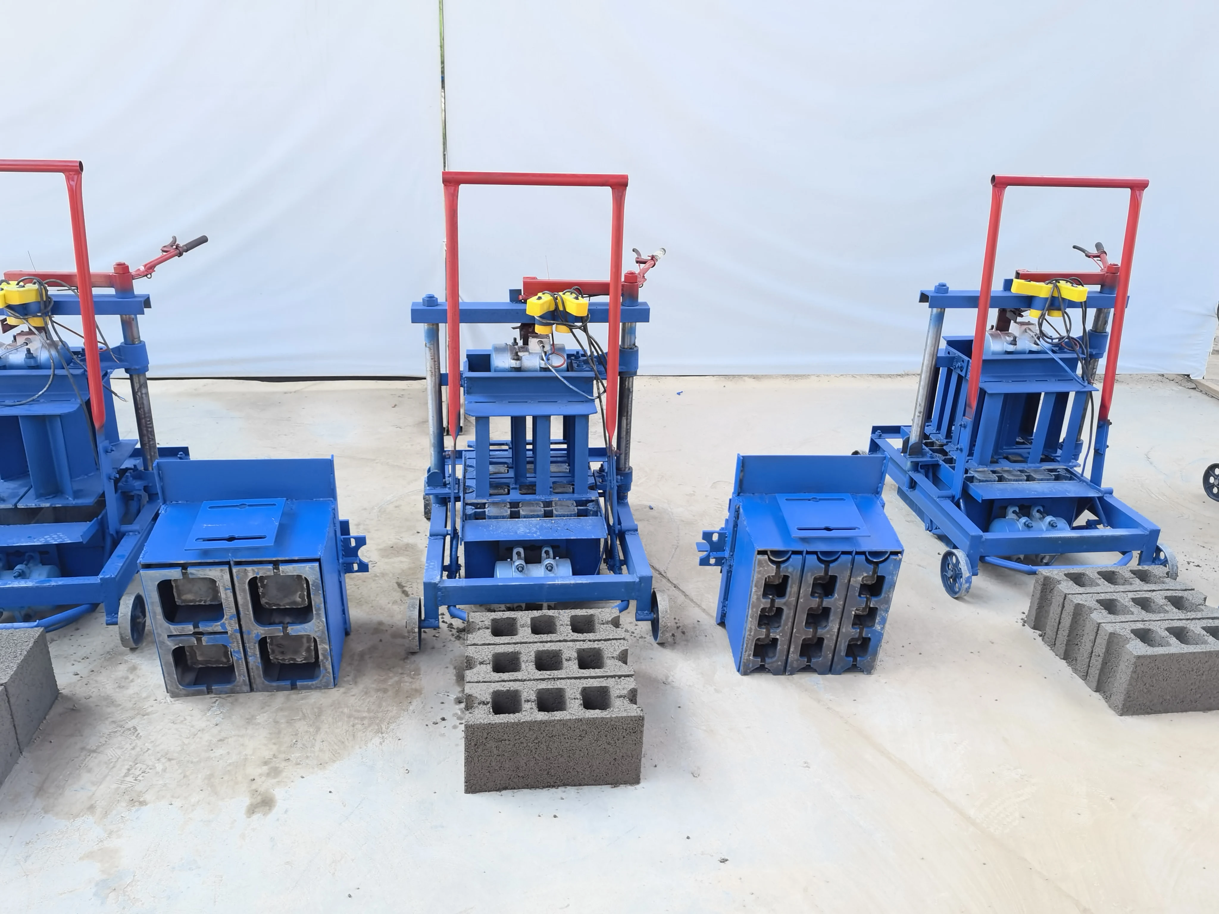 

Fly Ash Soil Brick Paving Block Making Machine Hollow Brick Molding Machine with Core Engine Component