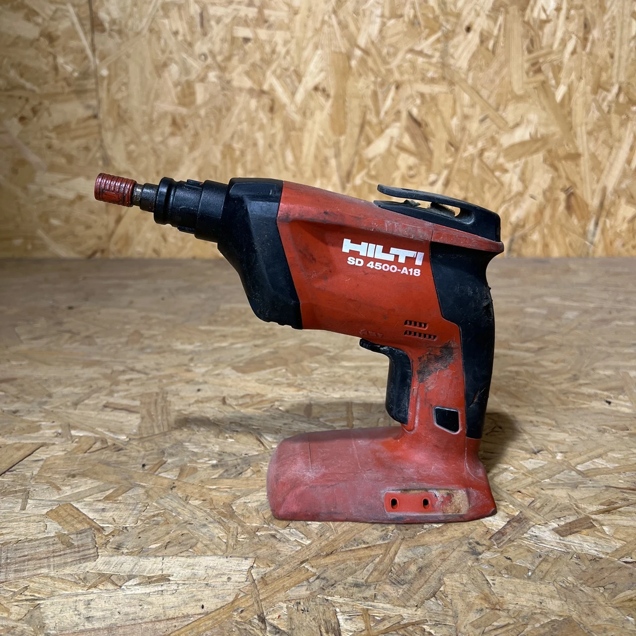 

Аккумуляторный цепной гвоздезабиватель/шуруповерт HILTI SD 4500-A18 для гипсокартона, литиевый, без аккумулятора и зарядного устройства, б/у