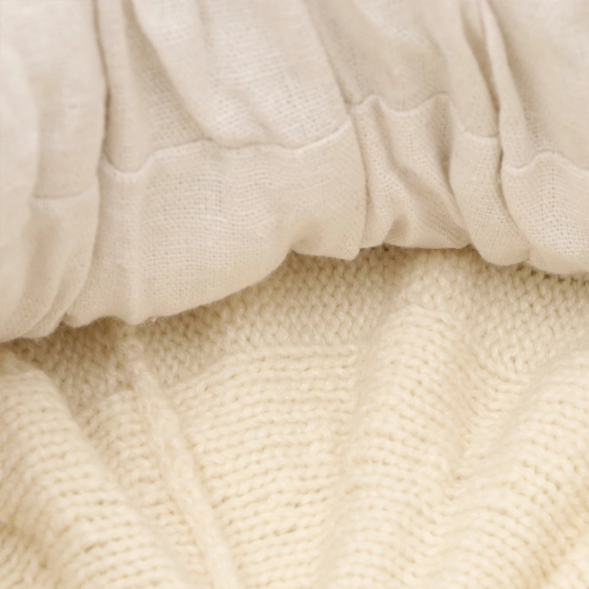 White Baby Sofa for Newborn Photography Props Small Size Comfortable Cotton Material Infants Photo Shoot Bed Sofas