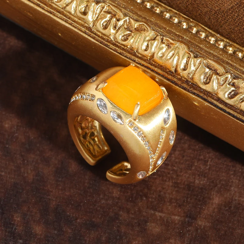 

Vintage Beeswax Yellow Rings Natural Stone Woman Gold Color Accessories Luxury Designer Zircon Jewelry Mother Birthday 2026 Gift