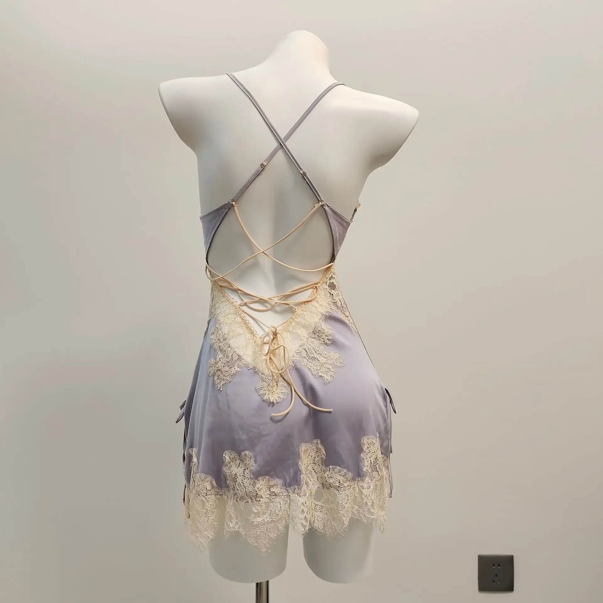 Sexy Pyjamas für Damen, Nachtwäsche, Eisseide, Spitze, schöner Rücken, Hosenträger, Pyjama, Nachtkleid, eleganter Riemen, süßes Nachthemd 2025,