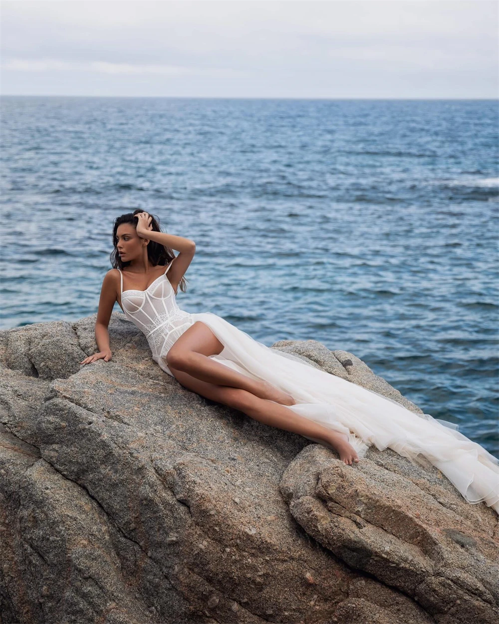 Abiti da sposa in tulle di lusso personalizzati Pastrol Abiti senza maniche senza spalline Abiti da sposa Temperamento Abito da occasione su misura