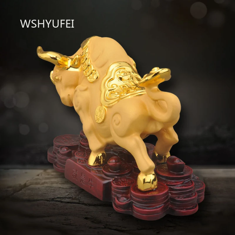 1pc Resin Treasure Bull Ornament Velvet Sand Gold Craftsmanship Automotive Ornaments Car Interior Decorations Office Decoration