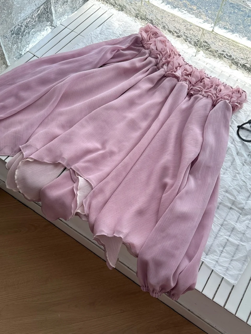 قميص شيفون أنيق بكتف واحد للنساء، تصميم فضفاض لفصل الخريف 2025، بتصميم ثلاثي الأبعاد للزهور، قميص مخصر من Fairy Heavy Industry. #5