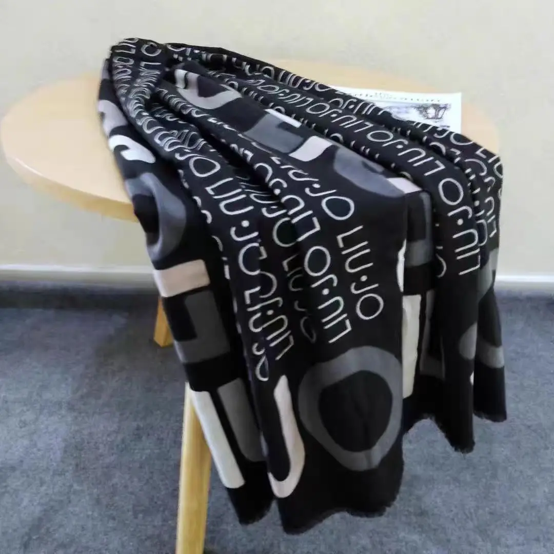 Foreign trade original single Italian liujo autumn and winter new thick letter thick scarf shawl dual use
