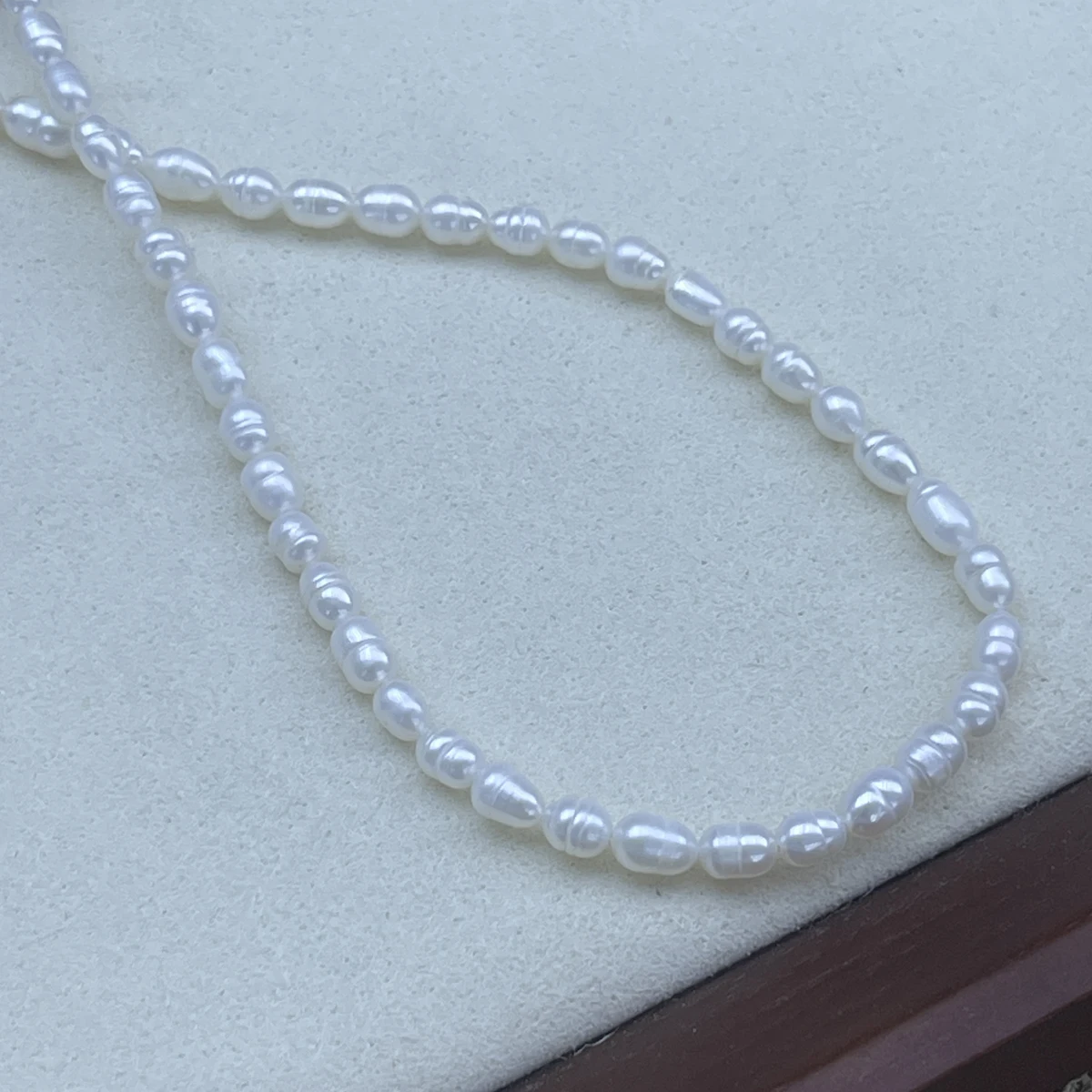 perolas-naturais-de-agua-doce-4-5mm-formato-de-arroz-branco-contas-soltas-para-fazer-joias-pulseiras-diy-acessorios-de-colar